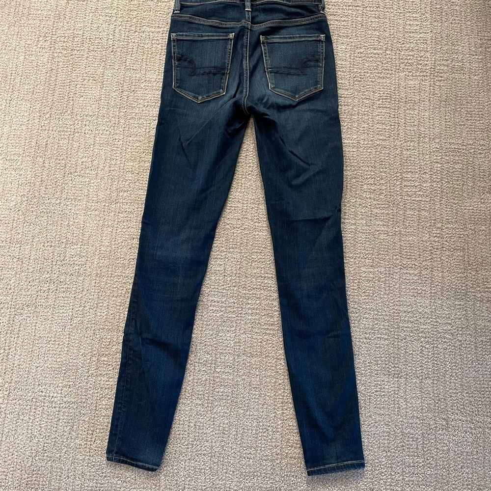 American Eagle Outfitters girl jeans